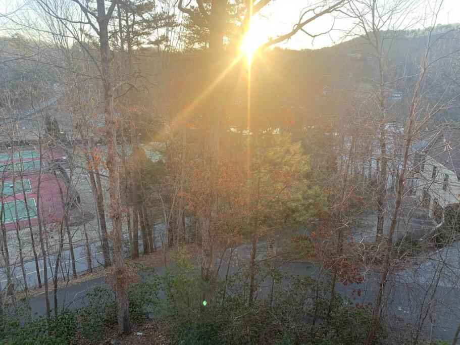 Lure Me Inn - Walk To All Resort Amenities Lake Lure Exterior foto